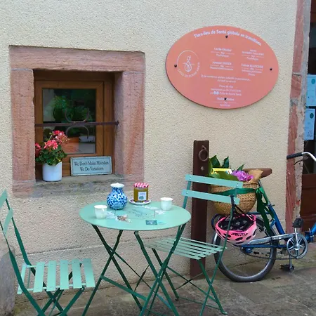 Familiale Odile Et Les Cycleux Kapsül Otel